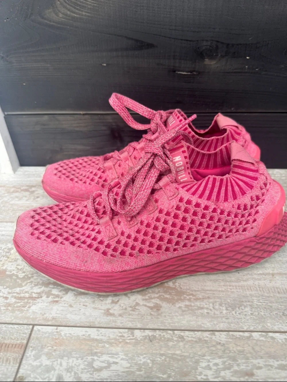 NOBULL Knit Runner Diamond Mesh Neon Pink Sneakers Shoes Womens 8.5 mens 7